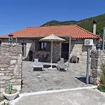 Σαλέ Gamvrias *